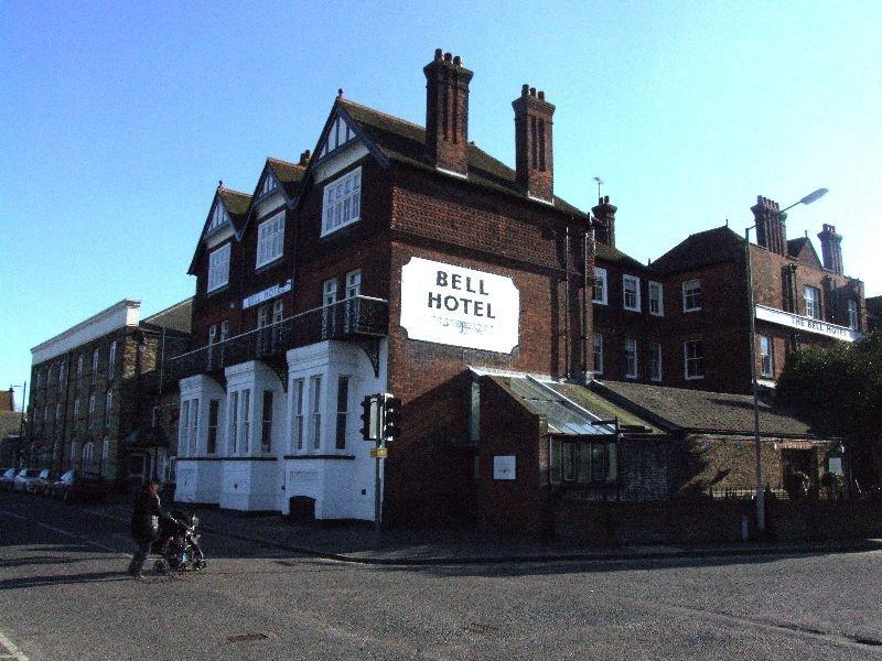 The Bell Hotel Sandwich Exteriér fotografie