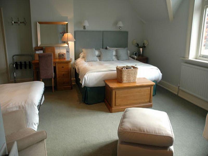 The Bell Hotel Sandwich Exteriér fotografie